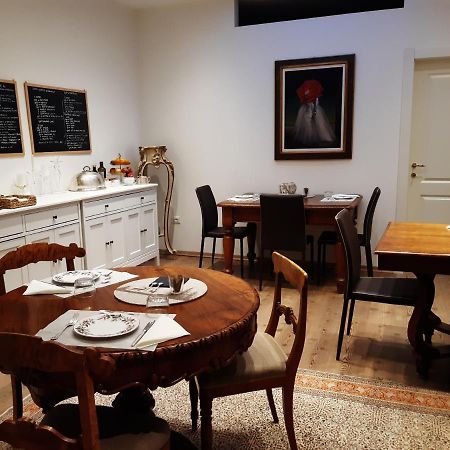 B&B S. Trinita 18 Suites & Rooms Trento Eksteriør bilde