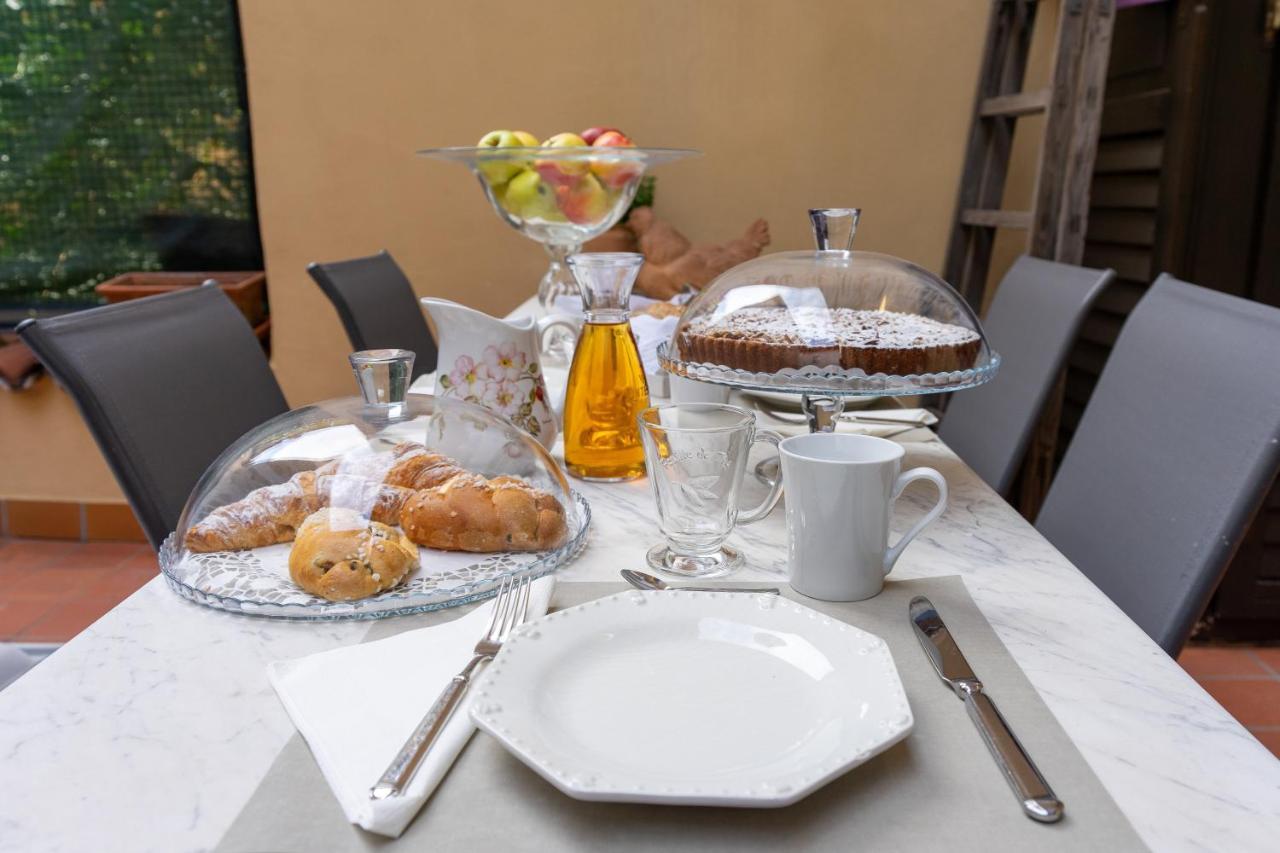 B&B S. Trinita 18 Suites & Rooms Trento Eksteriør bilde