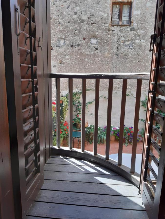B&B S. Trinita 18 Suites & Rooms Trento Rom bilde