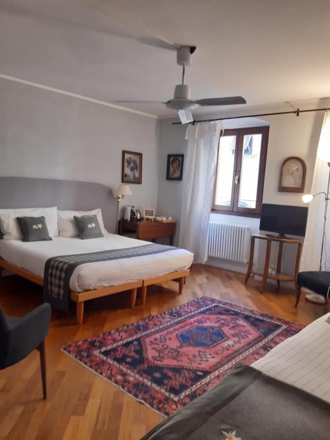 B&B S. Trinita 18 Suites & Rooms Trento Eksteriør bilde